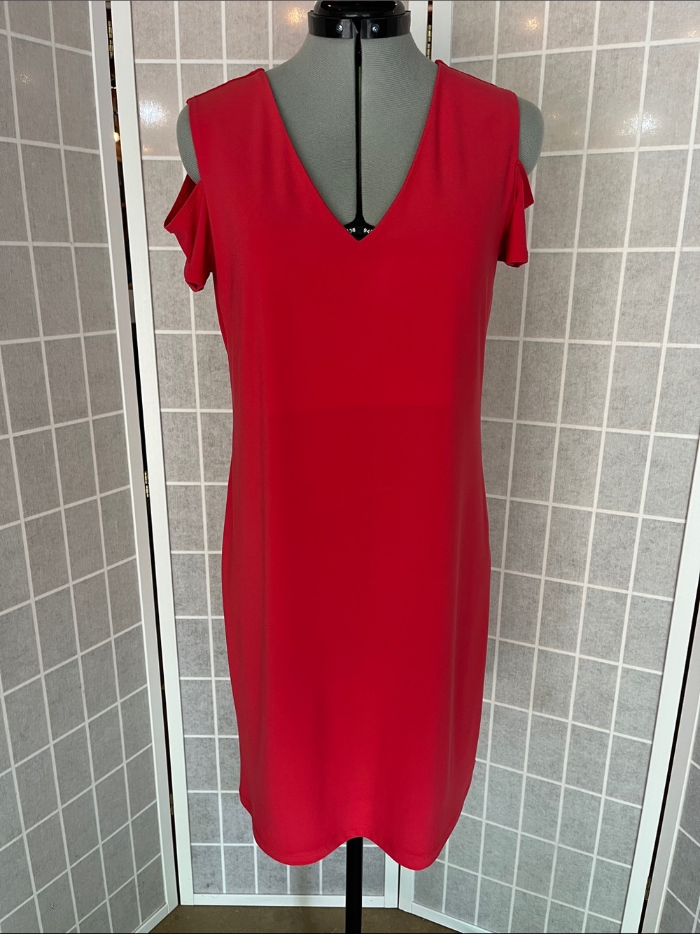 Clara Sun Woo Red V-Neck Cold-Shoulder Midi Dress S - EUC